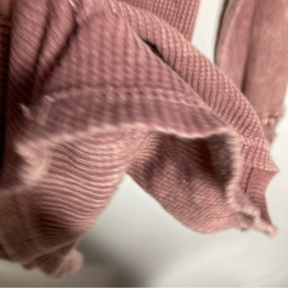 BKE acid wash waffle Knit top size small - Picture 8 of 9